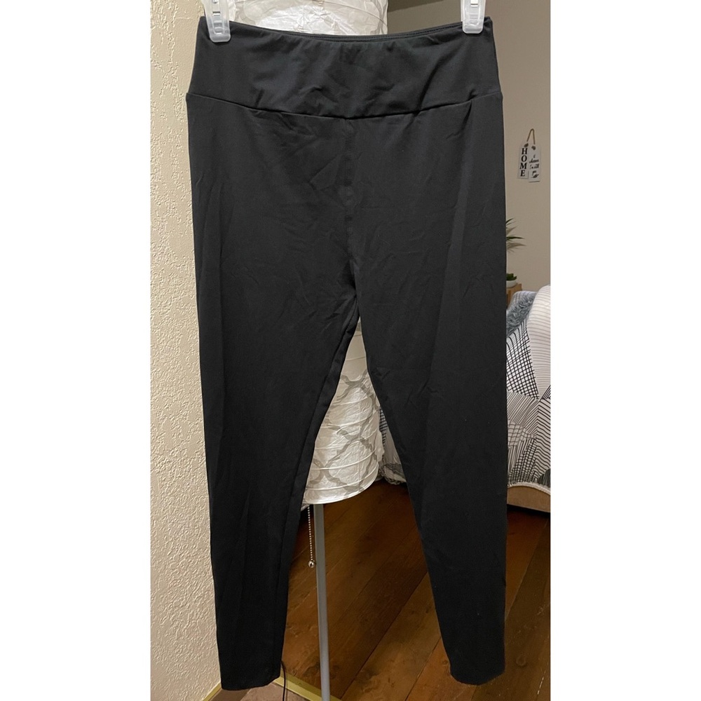 BNWT - LulaRoe Black Leggings ✨